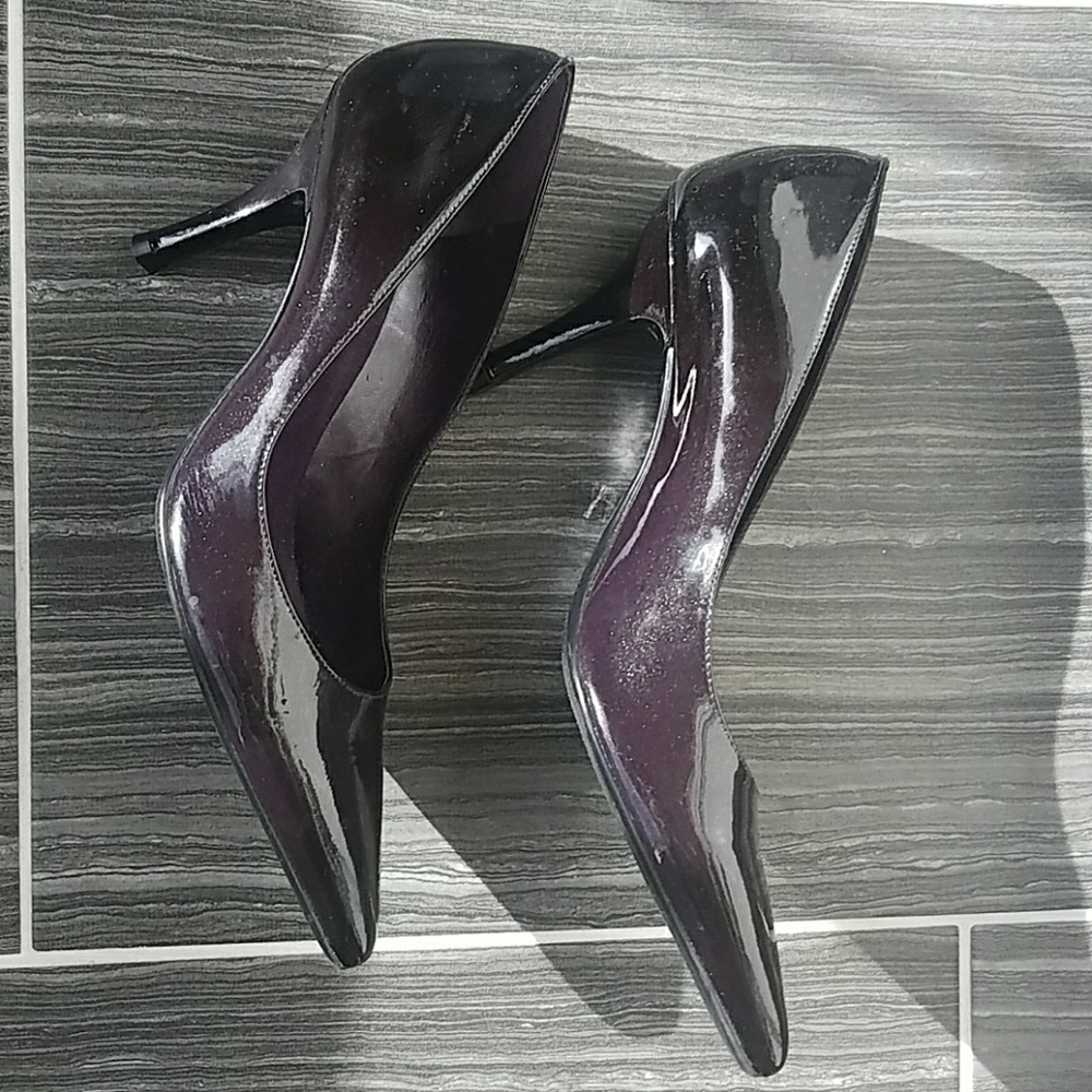 Shoes - Picture 3 of 4